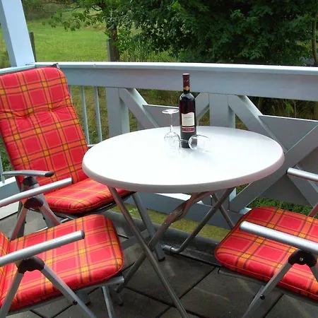 Mit Balkon